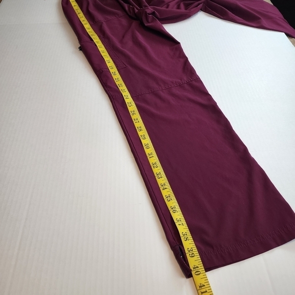 Koi Basics size M women scrub pants uniform wine color - Picture 10 of 13